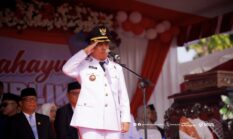 Bupati Yusra Pimpin Upacara HUT ke-81 RI di Mopuya